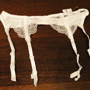 Frederick’s of Hollywood White Lace Garter Belt